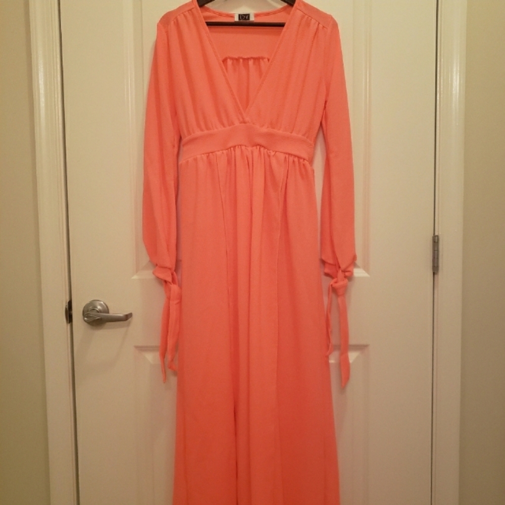 🎉HOST PICK 🎉High Split V Neck Bodysuit Maxi Dr - Picture 9 of 9